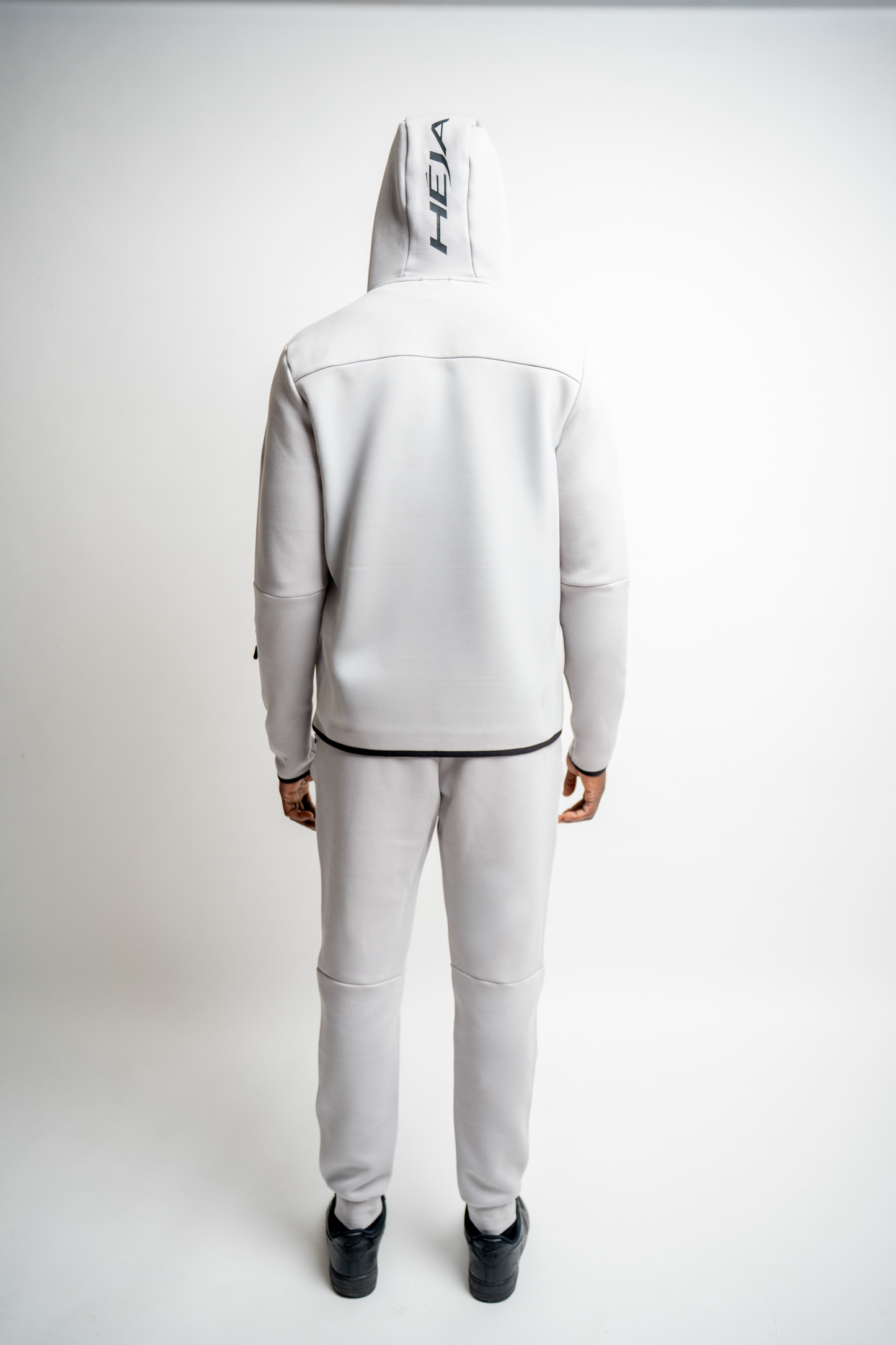 TECH GREY SWEATJACKET