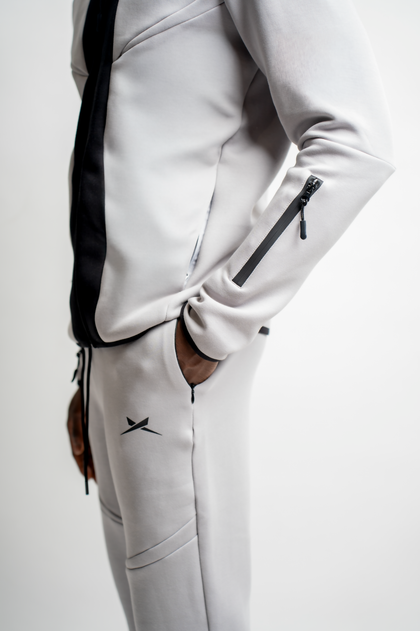 TECH GREY SWEATJACKET