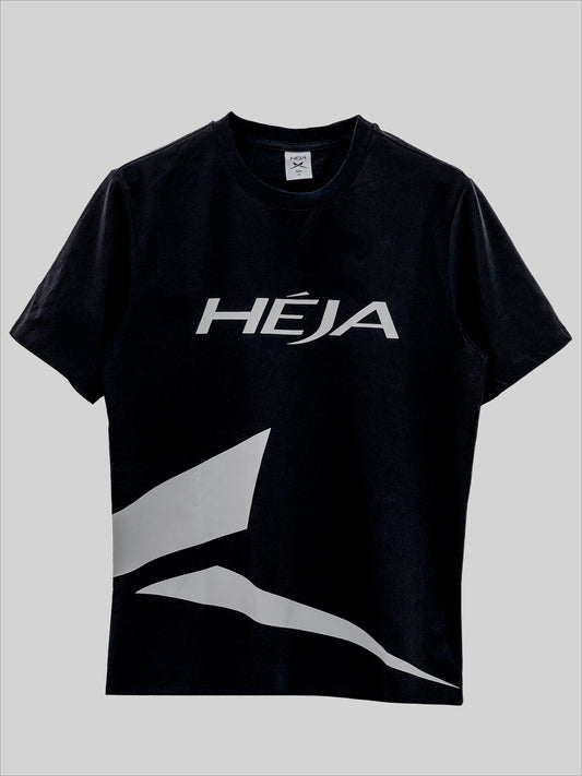 BLACK T-SHIRT